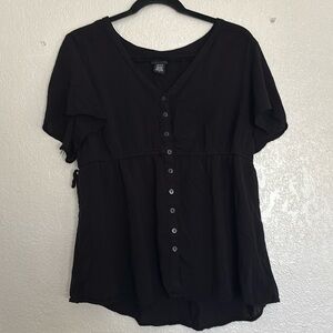 Black torrid button up blouse